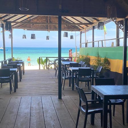 Secret Cabins At Firefly Beach Cottage Νεγκρίλ Εξωτερικό φωτογραφία