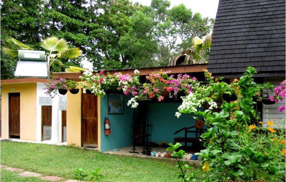 Secret Cabins At Firefly Beach Cottage Νεγκρίλ Εξωτερικό φωτογραφία