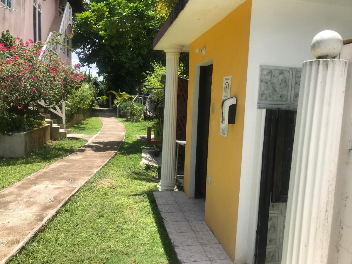 Secret Cabins At Firefly Beach Cottage Νεγκρίλ Εξωτερικό φωτογραφία